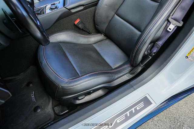 Used 2018 Chevrolet Corvette Stingray Coupe w/ 1LT RWD image 39