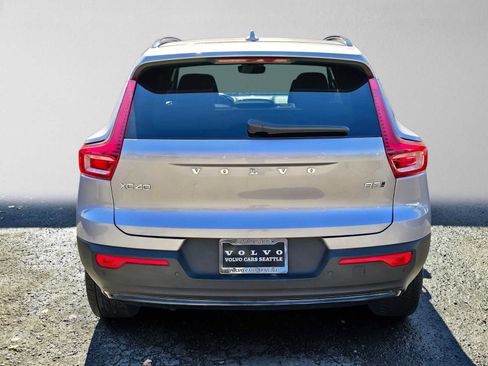 Used 2026 Volvo XC40 B5 Plus AWD/4WD image 4