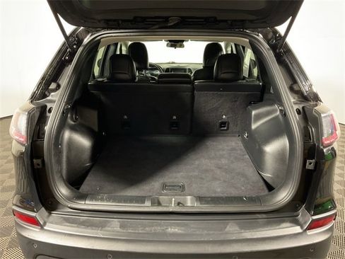 Used 2020 Jeep Cherokee Latitude Plus w/ Cold Weather Group image 13