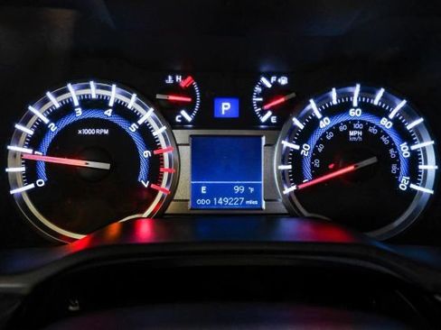 Used 2017 Toyota 4Runner SR5 RWD image 26