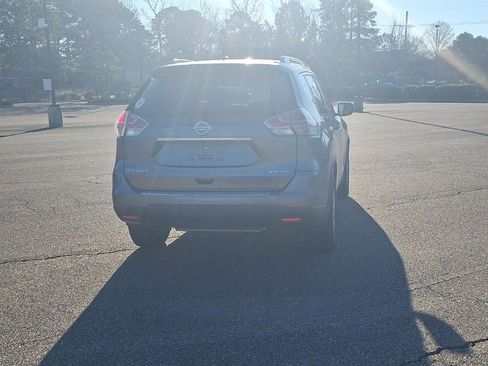 Used 2015 Nissan Rogue SV image 13