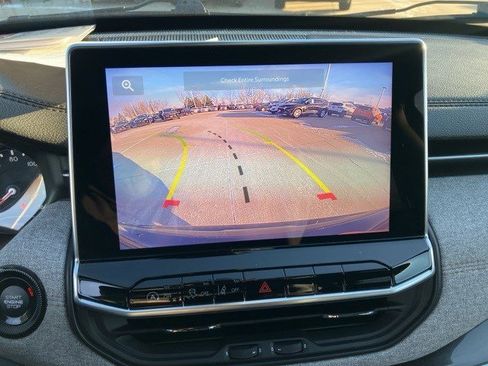 Certified 2023 Jeep Compass Latitude image 18