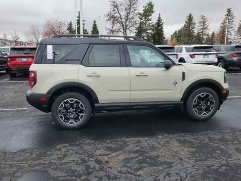 New 2025 Ford Bronco Sport Outer Banks w/ Outer Banks Tech Package+ image 14