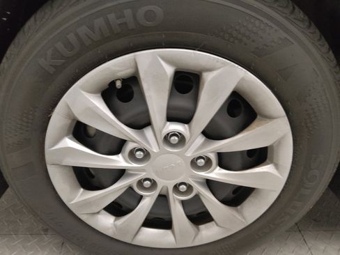 Used 2024 Kia Forte LX FWD image 31