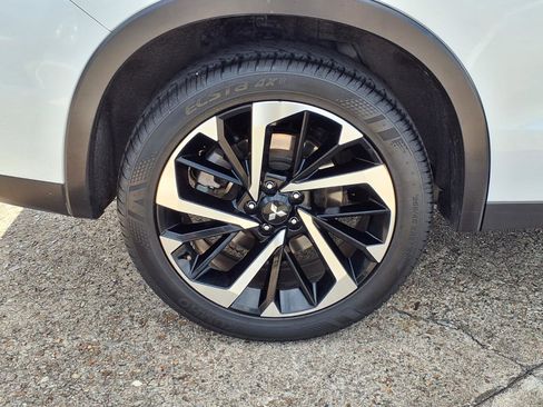 Used 2024 Mitsubishi Outlander SE FWD image 29