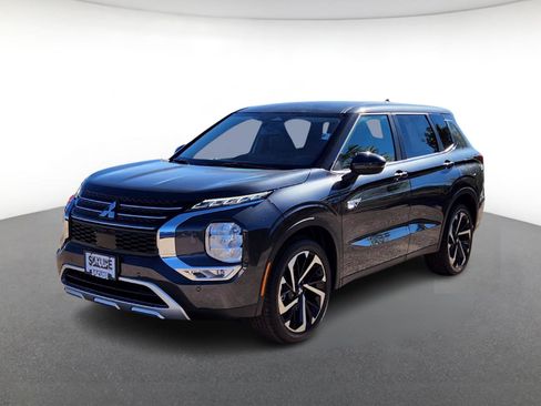 New 2025 Mitsubishi Outlander SE image 2