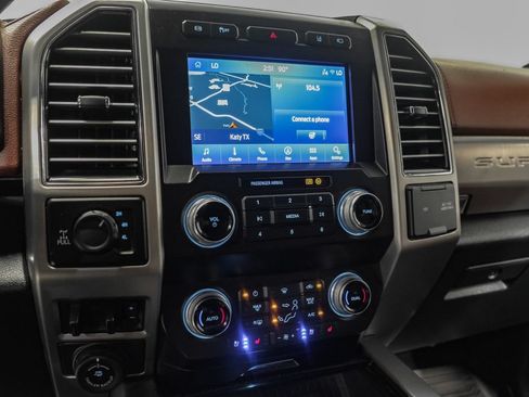 Used 2020 Ford F350 Platinum AWD/4WD image 24