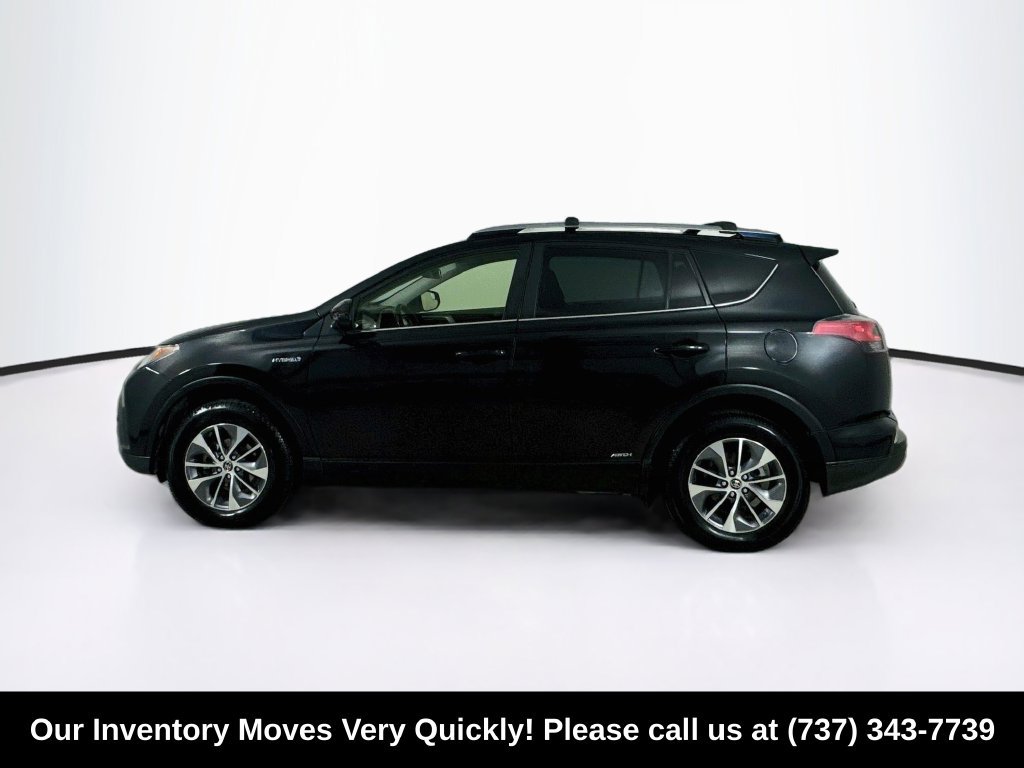 Used 2018 Toyota RAV4 XLE w/ Carpet Mat Package AWD/4WD image 4