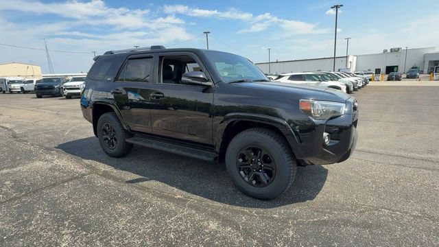 Used 2021 Toyota 4Runner SR5 Premium w/ Moonroof Package AWD/4WD image 2