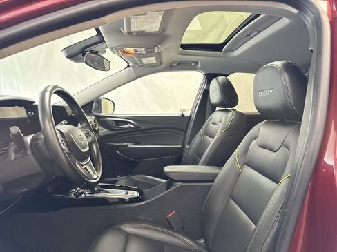 Certified 2024 Chevrolet Trax ACTIV w/ Sunroof Package FWD image 11