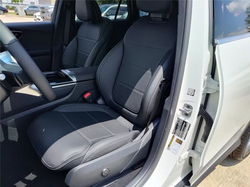 New 2025 Mercedes-Benz GLC 300 image 6