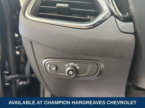 Used 2023 Chevrolet Equinox LT FWD image 23