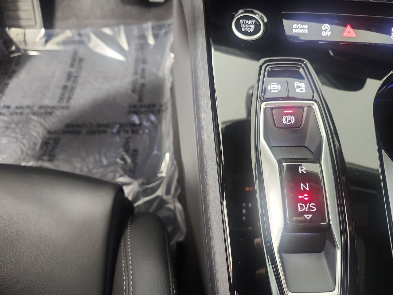 Used 2025 Audi A5 2.0T Premium Plus w/ Premium Plus AWD/4WD image 23
