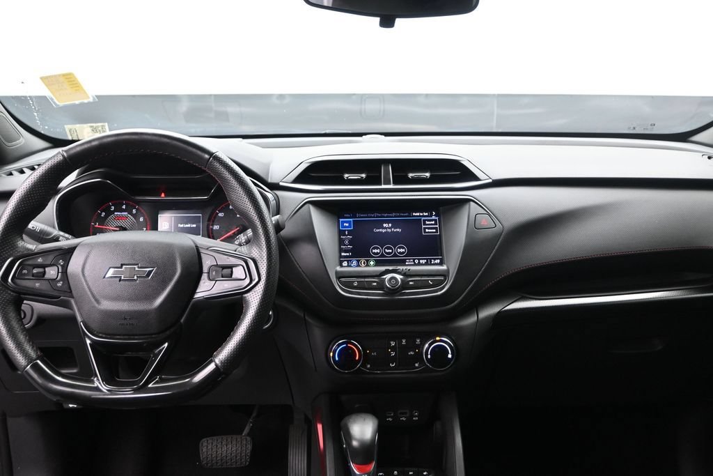 Used 2023 Chevrolet TrailBlazer RS FWD image 13