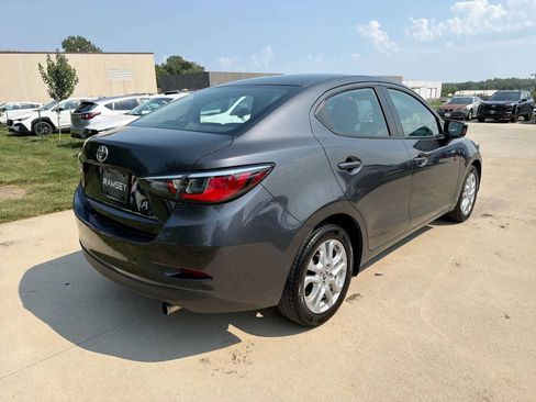 Used 2018 Toyota Yaris iA FWD image 6