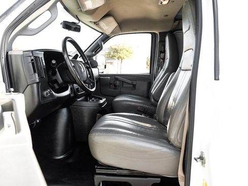 Used 2022 Chevrolet Express 2500 Extended w/ Driver Convenience Package image 3