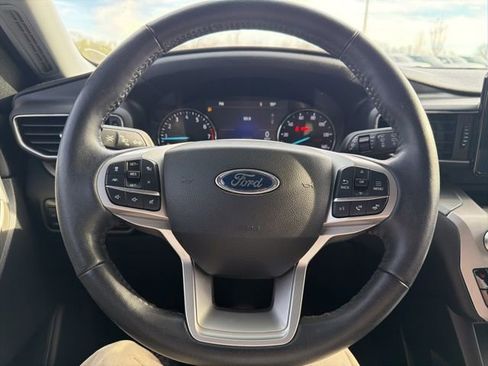 Used 2022 Ford Explorer XLT w/ Equipment Group 202A image 46