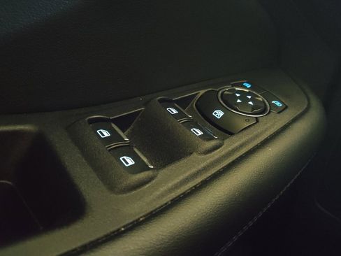 Used 2024 Ford Edge SEL image 27