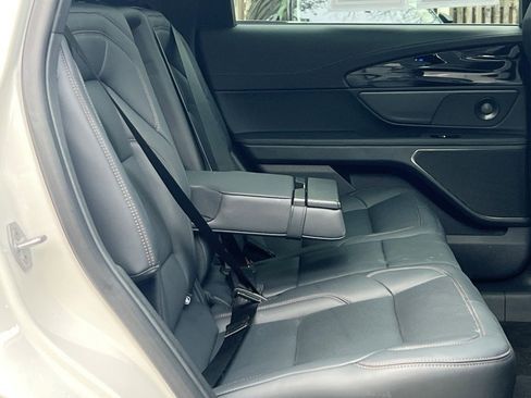 Certified 2025 Lincoln Nautilus Premier w/ Equipment Group 102A image 13