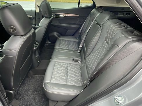 Certified 2023 Buick Envision Avenir image 23