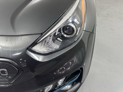 Used 2022 Kia Niro EX w/ Cold Weather Package FWD image 28