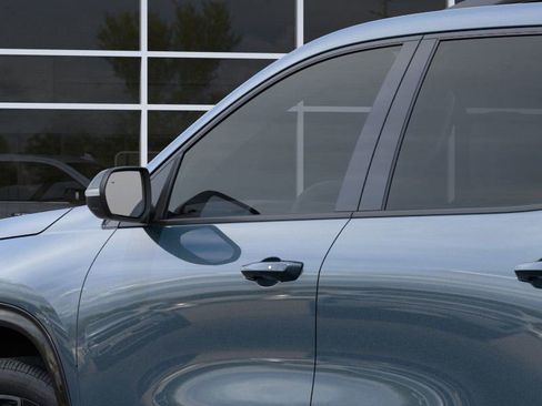 New 2026 Chevrolet Traverse RS image 12