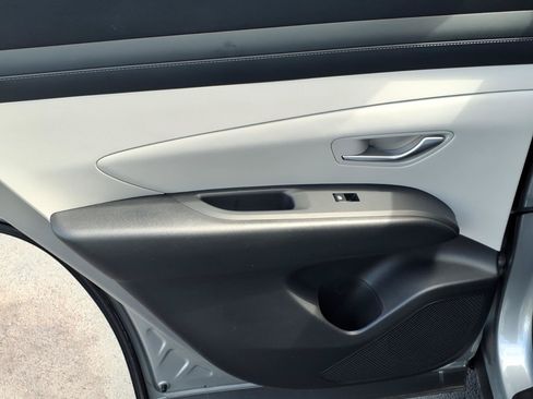 Certified 2025 Hyundai Tucson SEL AWD/4WD image 18