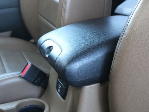 Used 2012 Jeep Wrangler Sahara w/ Connectivity Group image 16