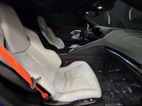 Used 2020 Chevrolet Corvette Stingray Preferred Cpe w/ 2LT Preferred Equipment Group RWD image 2