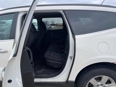 Used 2012 Chevrolet Traverse LT image 23