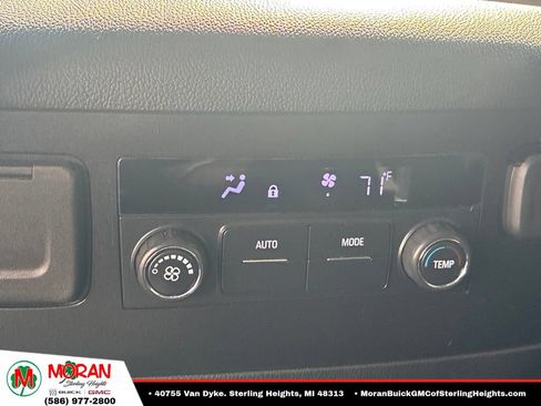 Used 2019 GMC Yukon SLT AWD/4WD image 14