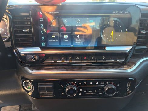 Used 2025 Chevrolet Silverado 1500 LT Trail Boss w/ Protection Package image 15