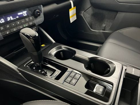 New 2026 Subaru Outback Limited XT AWD/4WD image 37