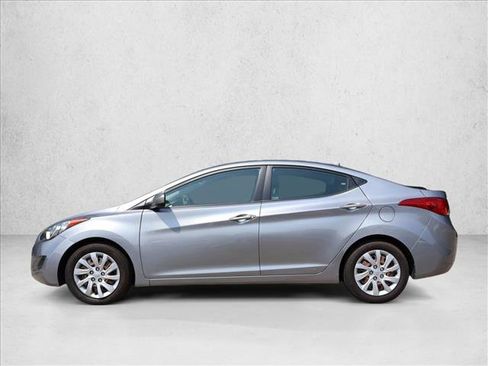 Used 2013 Hyundai Elantra GLS FWD image 8