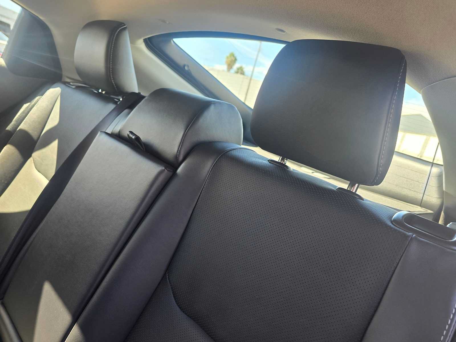 Used 2026 Toyota Prius XLE AWD/4WD image 18