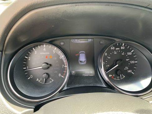 Used 2018 Nissan Rogue Sport SL AWD/4WD image 24
