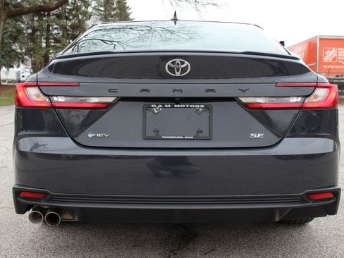 Used 2025 Toyota Camry SE image 8
