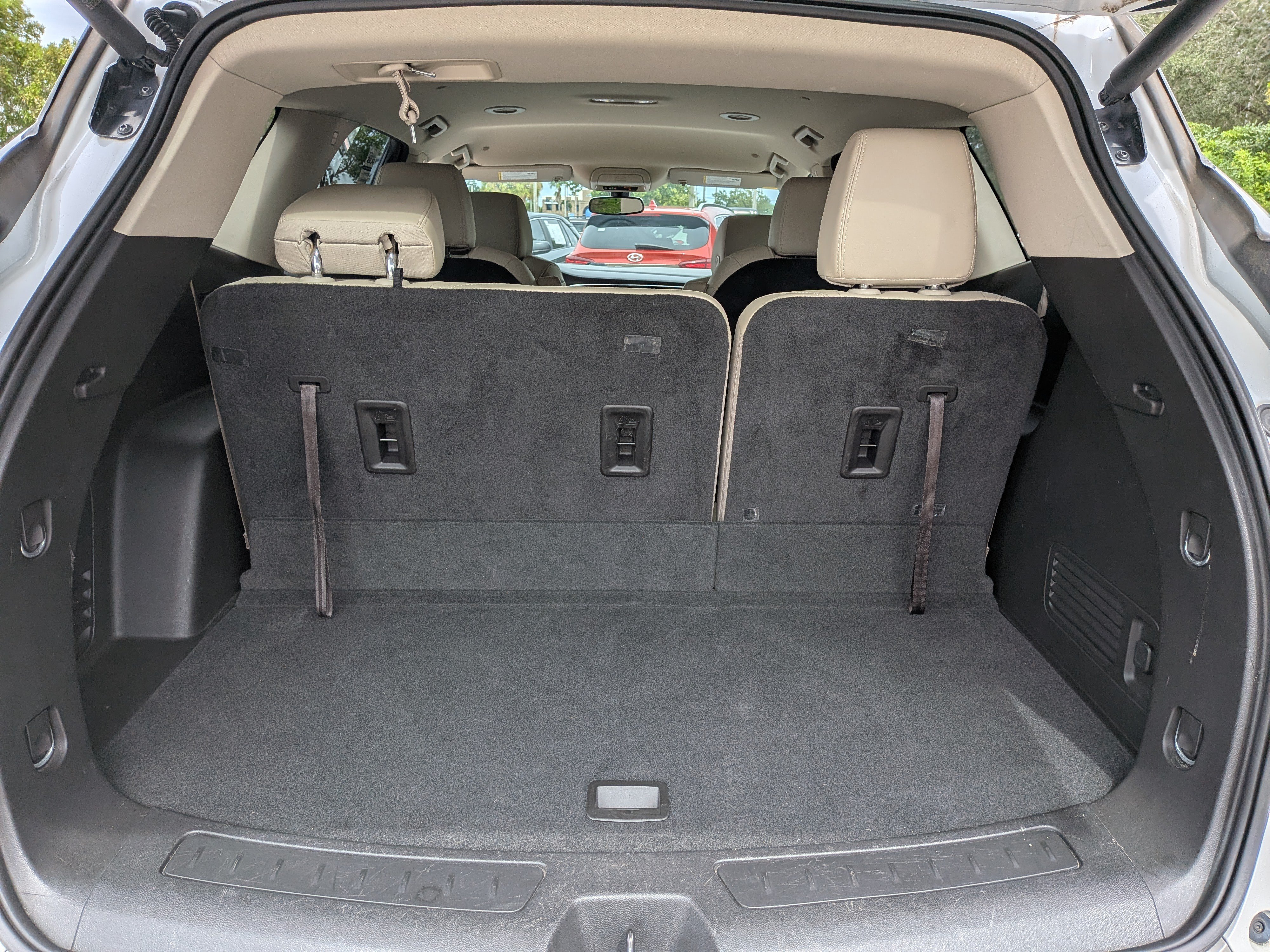 Used 2019 Buick Enclave Essence FWD image 13