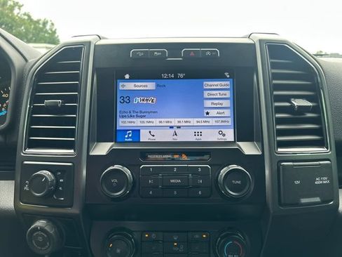 Used 2019 Ford F150 XLT w/ Equipment Group 302A Luxury AWD/4WD image 18