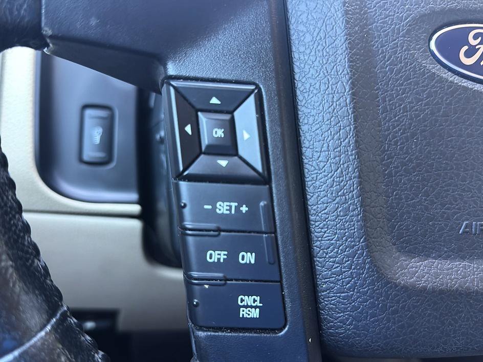 Used 2017 Ford Expedition XLT w/ Equipment Group 202A RWD image 34