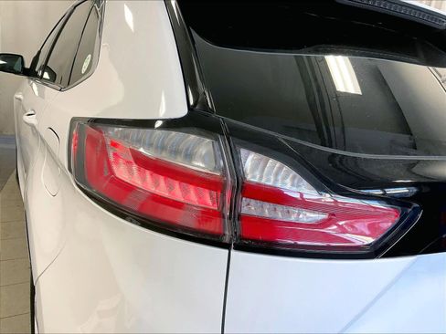 Used 2022 Ford Edge SEL w/ Convenience Package image 33