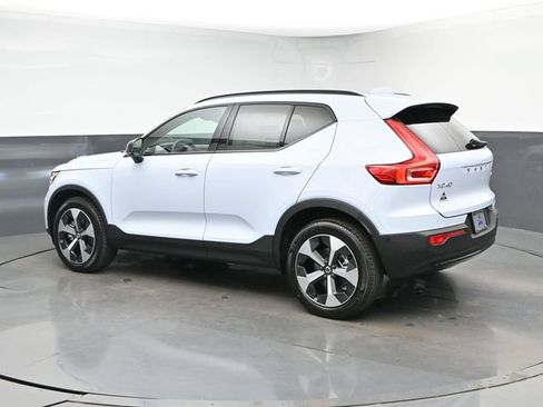 New 2026 Volvo XC40 B5 Plus w/ Protection Package Premier AWD/4WD image 7