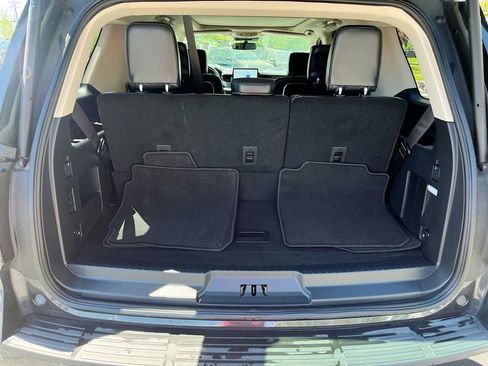 Used 2022 Ford Expedition XLT AWD/4WD image 27