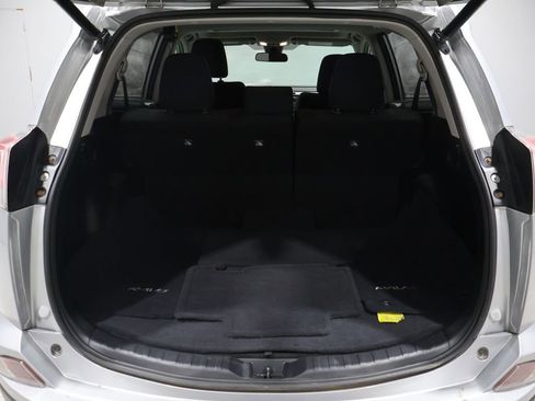 Used 2018 Toyota RAV4 XLE image 20