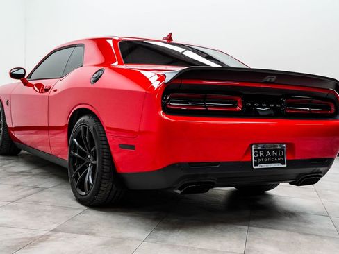 Used 2023 Dodge Challenger SRT Hellcat w/ Driver Convenience Group RWD image 11