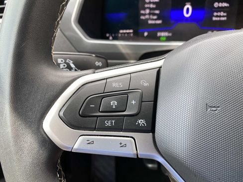 Used 2023 Volkswagen Tiguan SE AWD/4WD image 19