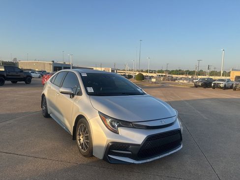 Used 2021 Toyota Corolla SE image 1