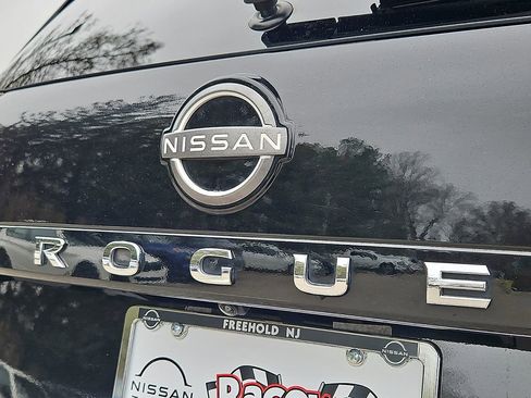 Certified 2023 Nissan Rogue Platinum w/ Platinum Premium Package AWD/4WD image 31