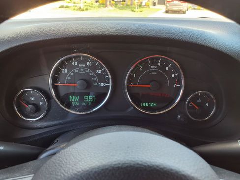 Used 2013 Jeep Wrangler Rubicon w/ PWR Convenience Group AWD/4WD image 24