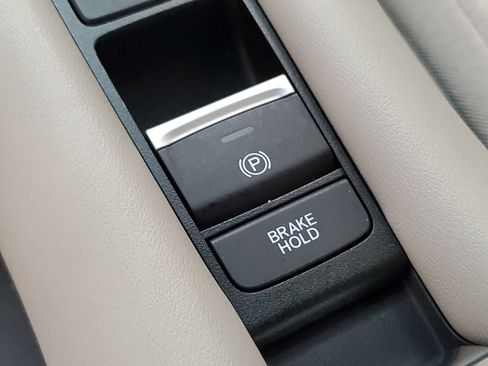 Used 2024 Honda HR-V LX image 31